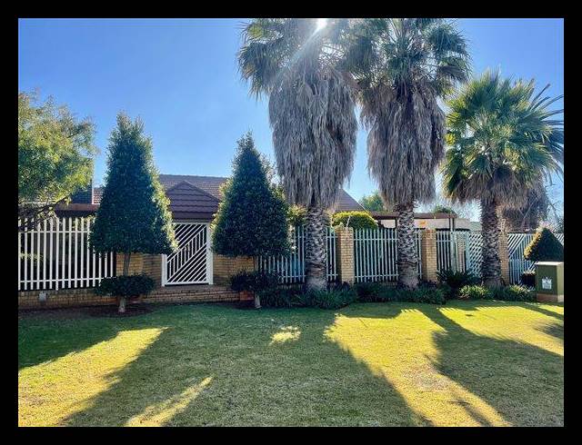 3 BEDROOM HOUSE FOR SALE IN BIRCHLEIGH